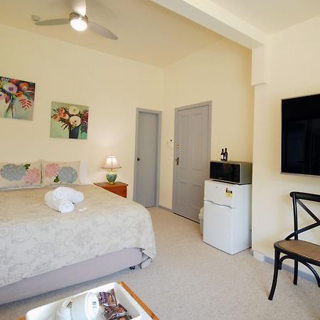 Riverview Boutique Motel Намбакка-Хедс Экстерьер фото