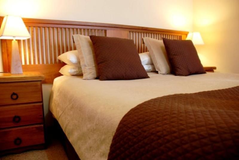 Riverview Boutique Motel Намбакка-Хедс Экстерьер фото