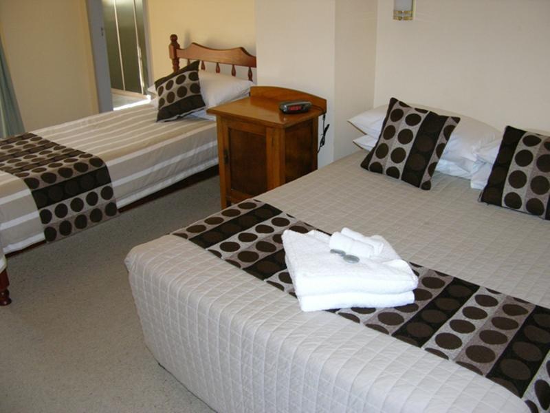 Riverview Boutique Motel Намбакка-Хедс Экстерьер фото