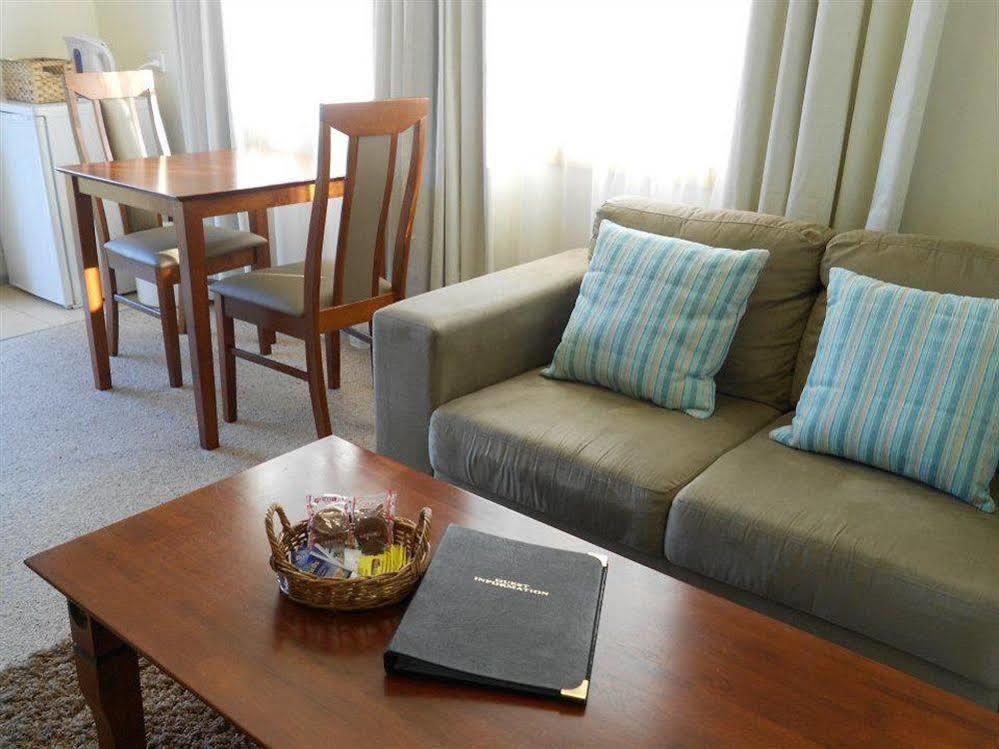 Riverview Boutique Motel Намбакка-Хедс Экстерьер фото